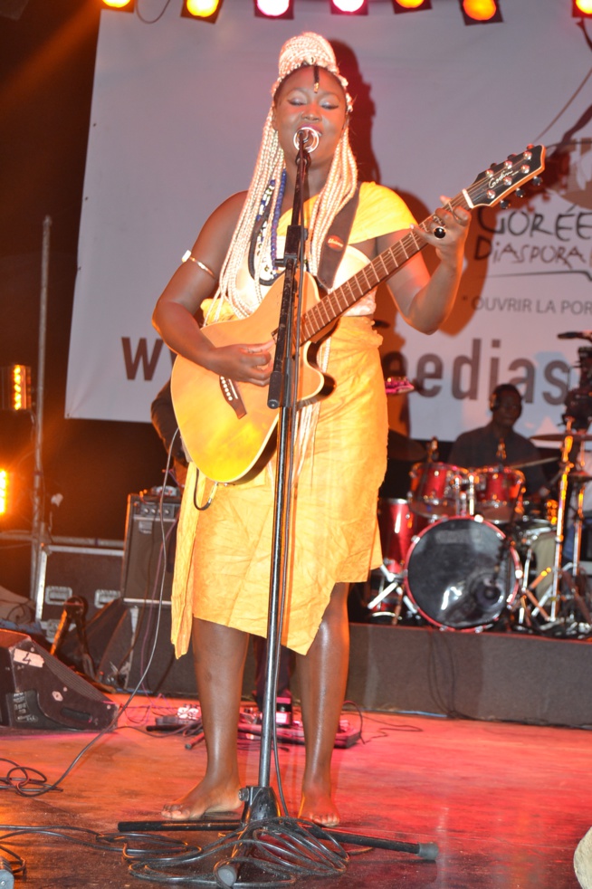 Gorée diaspora festival, l'artiste Maréma Fall met le feu sur scène.