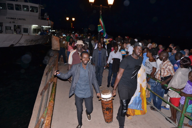 Gorée diaspora festival, l'artiste Maréma Fall met le feu sur scène.