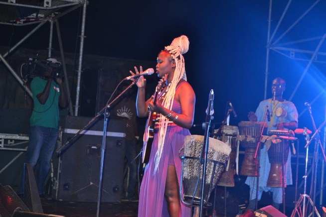 Gorée diaspora festival, l'artiste Maréma Fall met le feu sur scène.