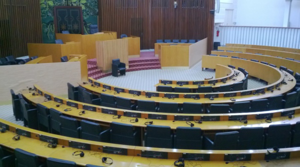 Absentéisme des députés : l'Assemblée Nationale bloquée pendant 45 mn
