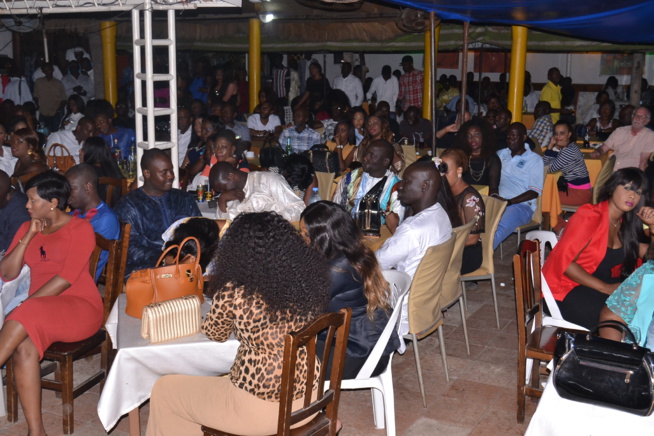 UN JUST 4 U plein à craquer. Pape diouf fête l'anniversaire de May de la boutique Esprit cosmétique représentante de MAKARI SUISSE. UN JUST 4 U plein à craquer. Pape diouf fête l'anniversaire de May de la boutique Esprit cosmétique représentante de MAKARI SUISSE.