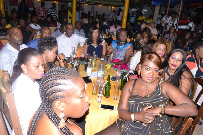 UN JUST 4 U plein à craquer. Pape diouf fête l'anniversaire de May de la boutique Esprit cosmétique représentante de MAKARI SUISSE. UN JUST 4 U plein à craquer. Pape diouf fête l'anniversaire de May de la boutique Esprit cosmétique représentante de MAKARI SUISSE.