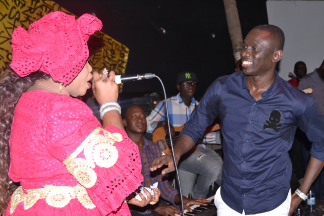 UN JUST 4 U plein à craquer. Pape diouf fête l'anniversaire de May de la boutique Esprit cosmétique représentante de MAKARI SUISSE. UN JUST 4 U plein à craquer. Pape diouf fête l'anniversaire de May de la boutique Esprit cosmétique représentante de MAKARI SUISSE.