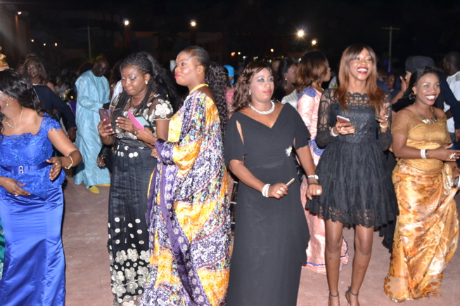 GALA ASAADS: Pape Diouf envoi les enfants de Pape Mael Diop de L' ADS aux anges. GALA ASAADS: Pape Diouf envoi les enfants de Pape Mael Diop de L' ADS aux anges.