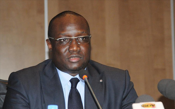 Le chef de l’Etat, Macky Sall, a adressé ses ’’chalereuses félicitations à l’équipe nationale des moins 20 ans, victorieuse du dernier tournoi de l’UEMOA (Union économique monétaire ouest-africaine), leur souhaitant ’’bonne continuation’’ pour les pr Le chef de l’Etat, Macky Sall, a adressé ses ’’chalereuses félicitations à l’équipe nationale des moins 20 ans, victorieuse du dernier tournoi de l’UEMOA (Union économique monétaire ouest-africaine), leur souhaitant ’’bonne continuation’’ pour les pr