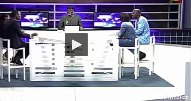 Vidéo- Quand un enseignant fait des fautes incroyables de grammaire devant Tounkara…