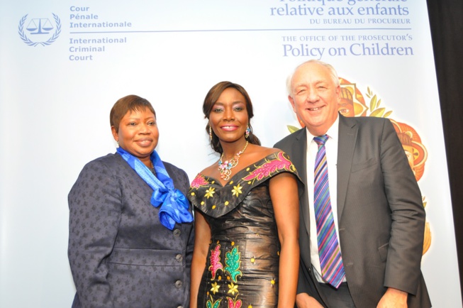 Gala CPI : Coumba Gawlo enchante Fatou Bensouda et séduit ses hôtes Gala CPI : Coumba Gawlo enchante Fatou Bensouda et séduit ses hôtes