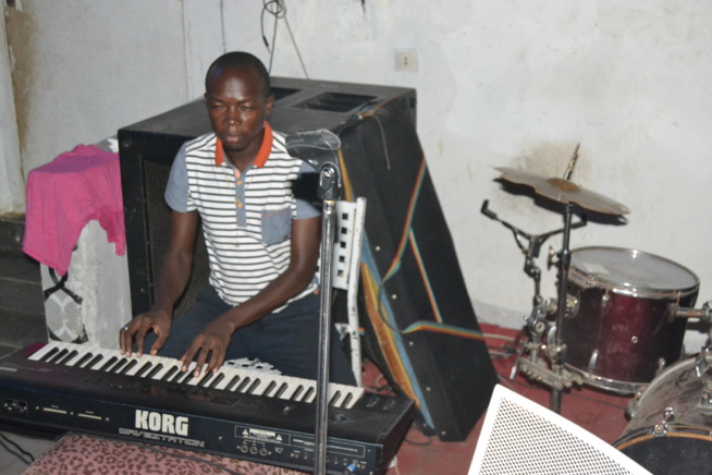 JOUR J- 07 Mame Goor à fond dans ses répétitions et vous promet un spectacle de rêve le 16 décembre 2016 au SORANO. REGARDEZ JOUR J- 07 Mame Goor à fond dans ses répétitions et vous promet un spectacle de rêve le 16 décembre 2016 au SORANO. REGARDEZ