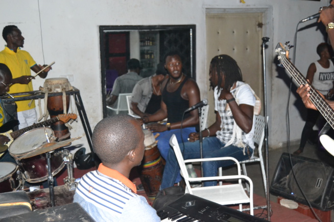 JOUR J- 07 Mame Goor à fond dans ses répétitions et vous promet un spectacle de rêve le 16 décembre 2016 au SORANO. REGARDEZ JOUR J- 07 Mame Goor à fond dans ses répétitions et vous promet un spectacle de rêve le 16 décembre 2016 au SORANO. REGARDEZ