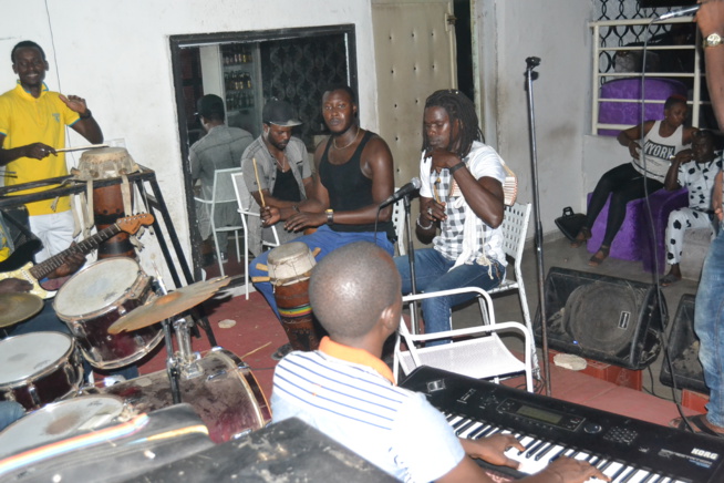 JOUR J- 07 Mame Goor à fond dans ses répétitions et vous promet un spectacle de rêve le 16 décembre 2016 au SORANO. REGARDEZ JOUR J- 07 Mame Goor à fond dans ses répétitions et vous promet un spectacle de rêve le 16 décembre 2016 au SORANO. REGARDEZ