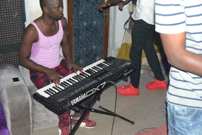 JOUR J- 07 Mame Goor à fond dans ses répétitions et vous promet un spectacle de rêve le 16 décembre 2016 au SORANO. REGARDEZ JOUR J- 07 Mame Goor à fond dans ses répétitions et vous promet un spectacle de rêve le 16 décembre 2016 au SORANO. REGARDEZ