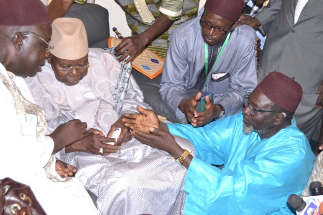 Le "mbarkelou" de Aziz Ndiaye 200 boeufs et une enveloppe de 30 millions CFA Ã Serigne Abdoul Aziz sy Junior pour le gamou de Tivaoune. Le "mbarkelou" de Aziz Ndiaye 200 boeufs et une enveloppe de 30 millions CFA Ã Serigne Abdoul Aziz sy Junior pour le gamou de Tivaoune.