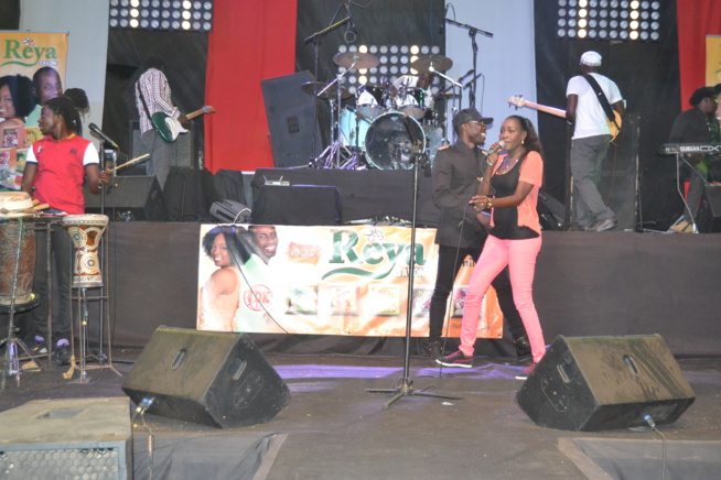 Quand nos célébrités choisissent le Savon Reya qui vous protège contre les vergetures et riche en vitamine. Quand nos célébrités choisissent le Savon Reya qui vous protège contre les vergetures et riche en vitamine.