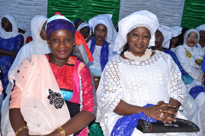 MAOLOUD 2016 Chez Sheikh Alassane Sne "TARRE YALLA" en images. MAOLOUD 2016 Chez Sheikh Alassane Sne "TARRE YALLA" en images.