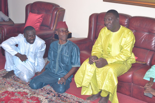 MAOLOUD 2016 Chez Sheikh Alassane Sne "TARRE YALLA" en images. MAOLOUD 2016 Chez Sheikh Alassane Sne "TARRE YALLA" en images.