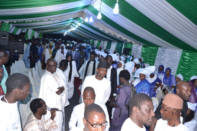 MAOLOUD 2016 Chez Sheikh Alassane Sne "TARRE YALLA" en images. MAOLOUD 2016 Chez Sheikh Alassane Sne "TARRE YALLA" en images.