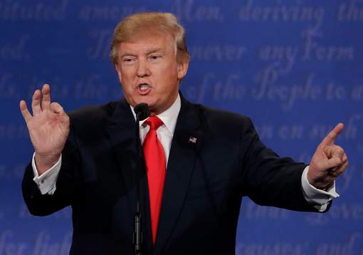 DONALD TRUMP À YAYA JAMMEH : » QUITTE LE POUVOIR SI TU NE VEUX PAS MOURIR COMME KHADDAFI « DONALD TRUMP À YAYA JAMMEH : » QUITTE LE POUVOIR SI TU NE VEUX PAS MOURIR COMME KHADDAFI «