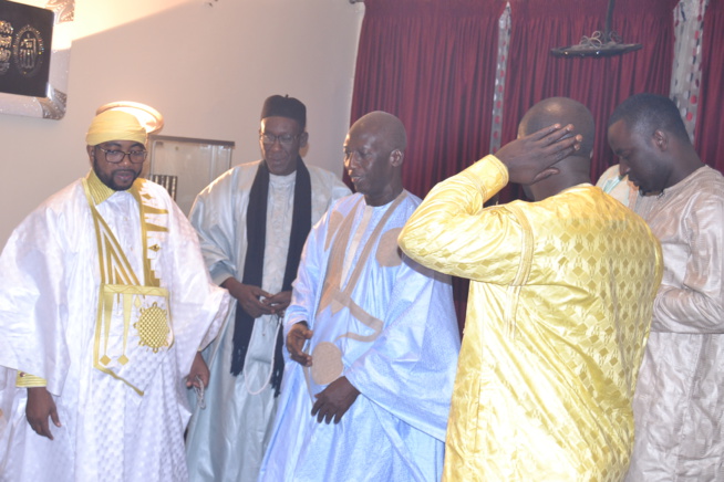 MAOLOUD: Visite officielle du ministre Cheikh Mbacké Sakho chez Sheikh ALASSANE SENE à Ouest foire. MAOLOUD: Visite officielle du ministre Cheikh Mbacké Sakho chez Sheikh ALASSANE SENE à Ouest foire.