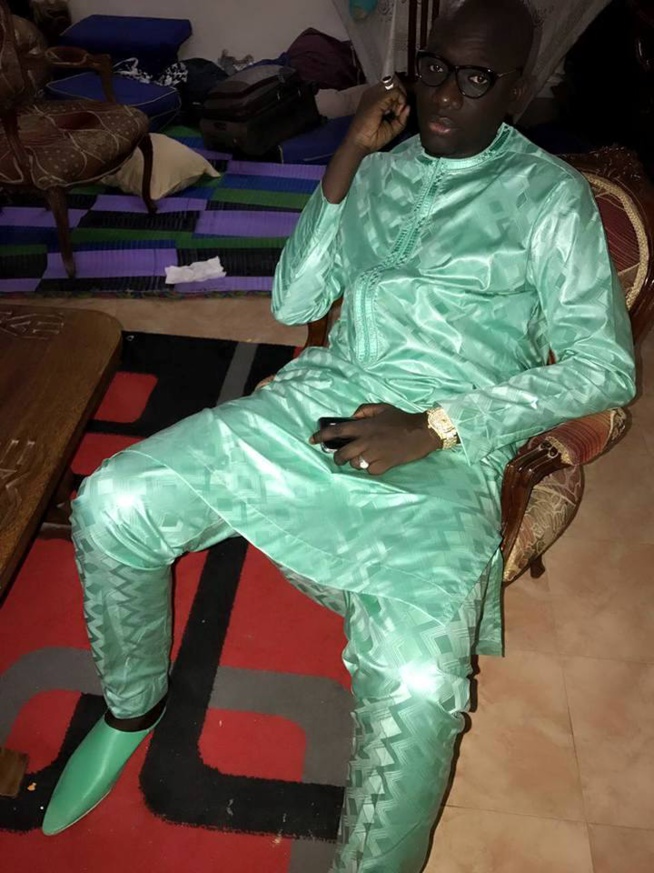 Le gamou du chanteur Pape Diouf en compagnie de sa douce et tendre moitié d'épouse Bebe Basse. Le gamou du chanteur Pape Diouf en compagnie de sa douce et tendre moitié d'épouse Bebe Basse.