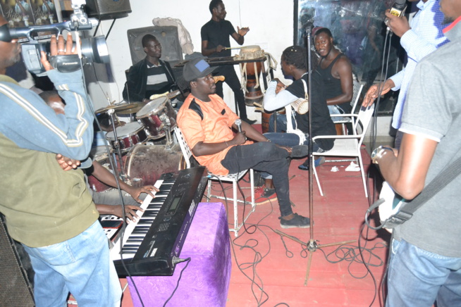 JOUR J Anniversaire Mame Goor Diazaka à Sorano vivez l'avant gout des répétitions en images. JOUR J Anniversaire Mame Goor Diazaka à Sorano vivez l'avant gout des répétitions en images.