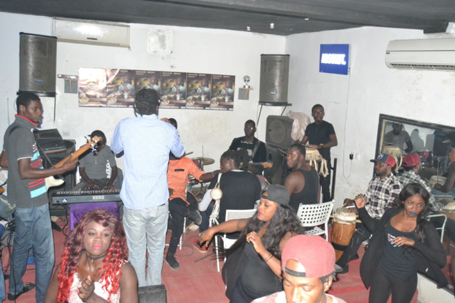 JOUR J Anniversaire Mame Goor Diazaka à Sorano vivez l'avant gout des répétitions en images. JOUR J Anniversaire Mame Goor Diazaka à Sorano vivez l'avant gout des répétitions en images.