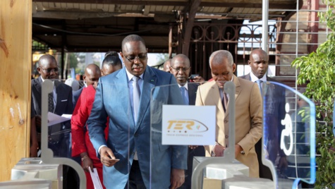 Macky Sall : "Le Train Express Régional est le plus grand projet du Sénégal indépendant" Macky Sall : "Le Train Express Régional est le plus grand projet du Sénégal indépendant"