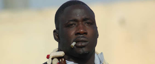 Lutter, gagner son combat et stabiliser Fass : Les 3 défis de Gris Bordeaux