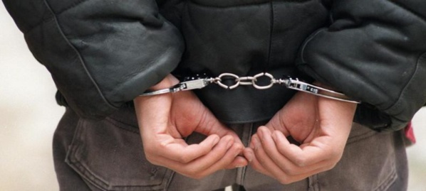 Pour avoir tué son frère surpris en pleins ébats sexuels avec sa copine : Saliou Fall condamné à 15 ans de travaux forcés Pour avoir tué son frère surpris en pleins ébats sexuels avec sa copine : Saliou Fall condamné à 15 ans de travaux forcés