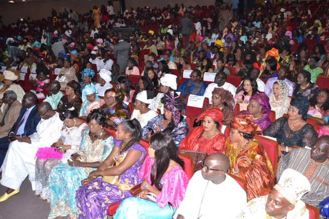 42 images, anniversaire Mame Goor Djazaka remplit le sorano. Regardez 42 images, anniversaire Mame Goor Djazaka remplit le sorano. Regardez