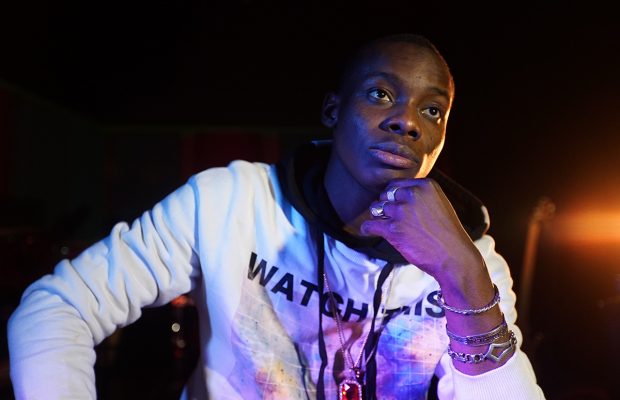 SENEGAL- ESCROQUERIE, ABUS DE CONFIANCE : Une plainte contre le chanteur Sidiki Diabaté SENEGAL- ESCROQUERIE, ABUS DE CONFIANCE : Une plainte contre le chanteur Sidiki Diabaté