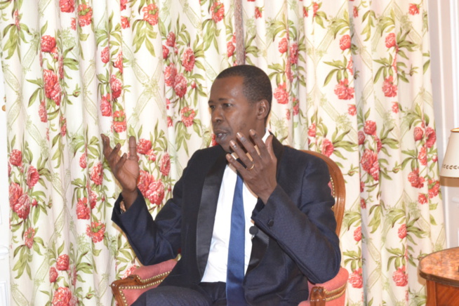 L'homme d'affaire Cheikh Amar patron du groupe Holding Amar invité du président Macky Sall à Paris: A coeur ouvert sur les perspectives de l'économie au Senegal. L'homme d'affaire Cheikh Amar patron du groupe Holding Amar invité du président Macky Sall à Paris: A coeur ouvert sur les perspectives de l'économie au Senegal.