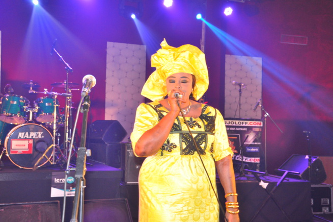 PRESTATION de Khady Mboup au Dock Haussman de Paris ce 24 décembre. Regardez PRESTATION de Khady Mboup au Dock Haussman de Paris ce 24 décembre. Regardez