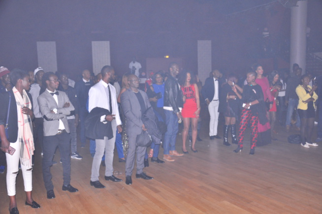Tournée Européenne: Assane Ndiaye dans l'ambiance des Docks Haussman de Paris. Tournée Européenne: Assane Ndiaye dans l'ambiance des Docks Haussman de Paris.