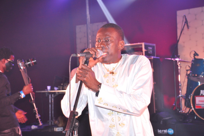 Tournée Européenne: Assane Ndiaye dans l'ambiance des Docks Haussman de Paris. Tournée Européenne: Assane Ndiaye dans l'ambiance des Docks Haussman de Paris.