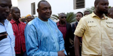 Présidentielle en Gambie : pour l’opposition, la victoire de Barrow est « définitive » Présidentielle en Gambie : pour l’opposition, la victoire de Barrow est « définitive »