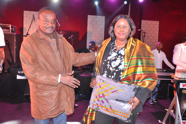 Remise des "KALAS D"EXCELLENCE" par "Pencum Sénégal" aux Sénégalais influents de la diaspora Remise des "KALAS D"EXCELLENCE" par "Pencum Sénégal" aux Sénégalais influents de la diaspora