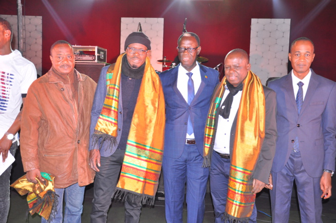 Remise des "KALAS D"EXCELLENCE" par "Pencum Sénégal" aux Sénégalais influents de la diaspora Remise des "KALAS D"EXCELLENCE" par "Pencum Sénégal" aux Sénégalais influents de la diaspora