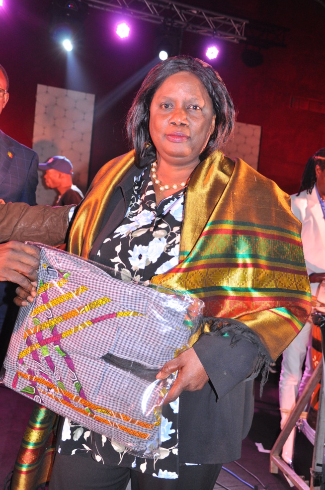 Remise des "KALAS D"EXCELLENCE" par "Pencum Sénégal" aux Sénégalais influents de la diaspora Remise des "KALAS D"EXCELLENCE" par "Pencum Sénégal" aux Sénégalais influents de la diaspora