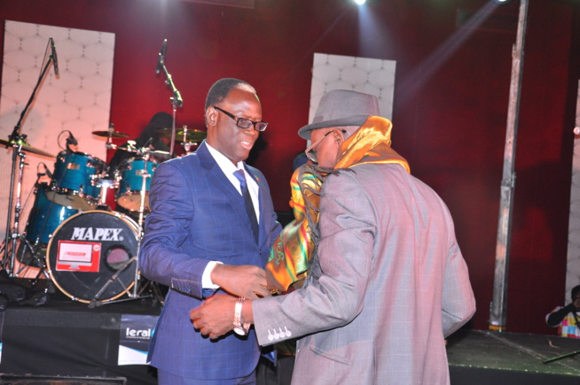 Remise des "KALAS D"EXCELLENCE" par "Pencum Sénégal" aux Sénégalais influents de la diaspora Remise des "KALAS D"EXCELLENCE" par "Pencum Sénégal" aux Sénégalais influents de la diaspora