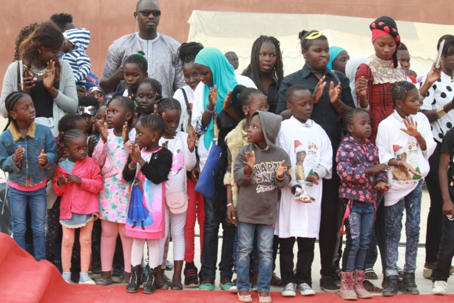 Noël: Coumba Gawlo et les enfants, 12 ans de complicité Noël: Coumba Gawlo et les enfants, 12 ans de complicité