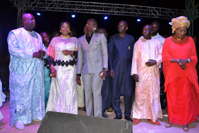 HOMME DE L'ANNEE 2016: Deux distinctions aux USA, Pape Diouf au cœur de l’Elysée.Pape Diouf sur le trône  HOMME DE L'ANNEE 2016: Deux distinctions aux USA, Pape Diouf au cœur de l’Elysée.Pape Diouf sur le trône