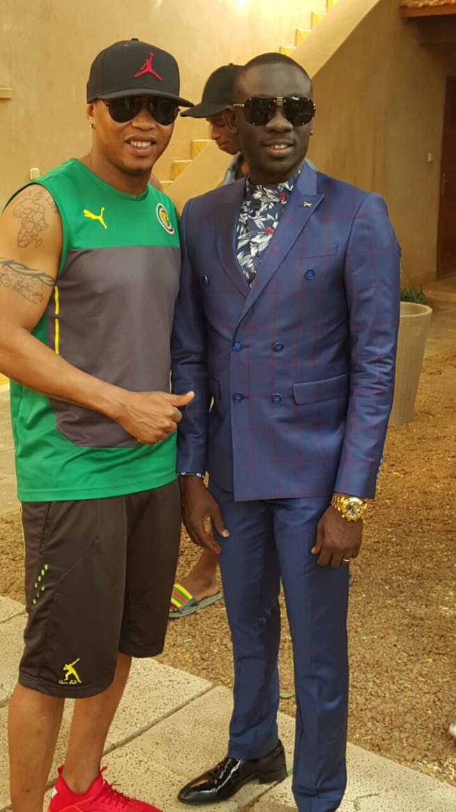 Pape Diouf, El Hadj Diouf et Modou Lo guest star de Mountaga Sy DG de l'Apix à Aéré Lao. Pape Diouf, El Hadj Diouf et Modou Lo guest star de Mountaga Sy DG de l'Apix à Aéré Lao.