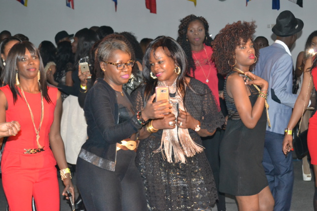 Assane Ndiaye explose Bruxelles avec Senegambian Promotion de Fatou Janeh de Anvers. Assane Ndiaye explose Bruxelles avec Senegambian Promotion de Fatou Janeh de Anvers.