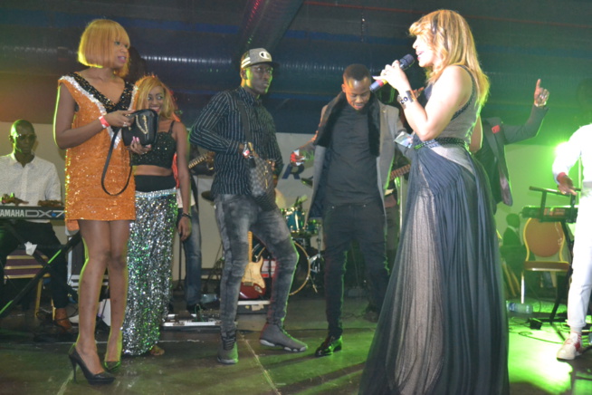 RAKHOU PROD réussit son pari: A guichet fermé, Viviane Chidid reconquit le Palais des Congrés de Montreuil à Paris. RAKHOU PROD réussit son pari: A guichet fermé, Viviane Chidid reconquit le Palais des Congrés de Montreuil à Paris.