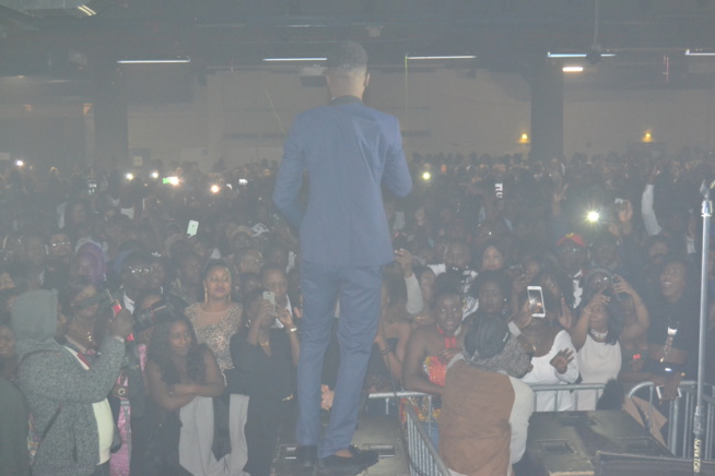 La prestation du rappeur DIP DOUNDOU GUISS pour la première fois au Palais des Congrés de Montreuil. Regardez