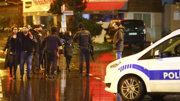 Attaque d’une discothèque à Istanbul en Turquie : au moins 35 morts et 40 blessés Attaque d’une discothèque à Istanbul en Turquie : au moins 35 morts et 40 blessés