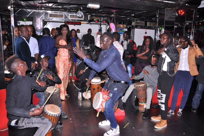 1er JANVIER: Rakhass TITAN, Pape Ndiaye Thiopet dans une torride ambiance envoie les Sénégalais de Paris aux AS. Regardez zt No Coment/