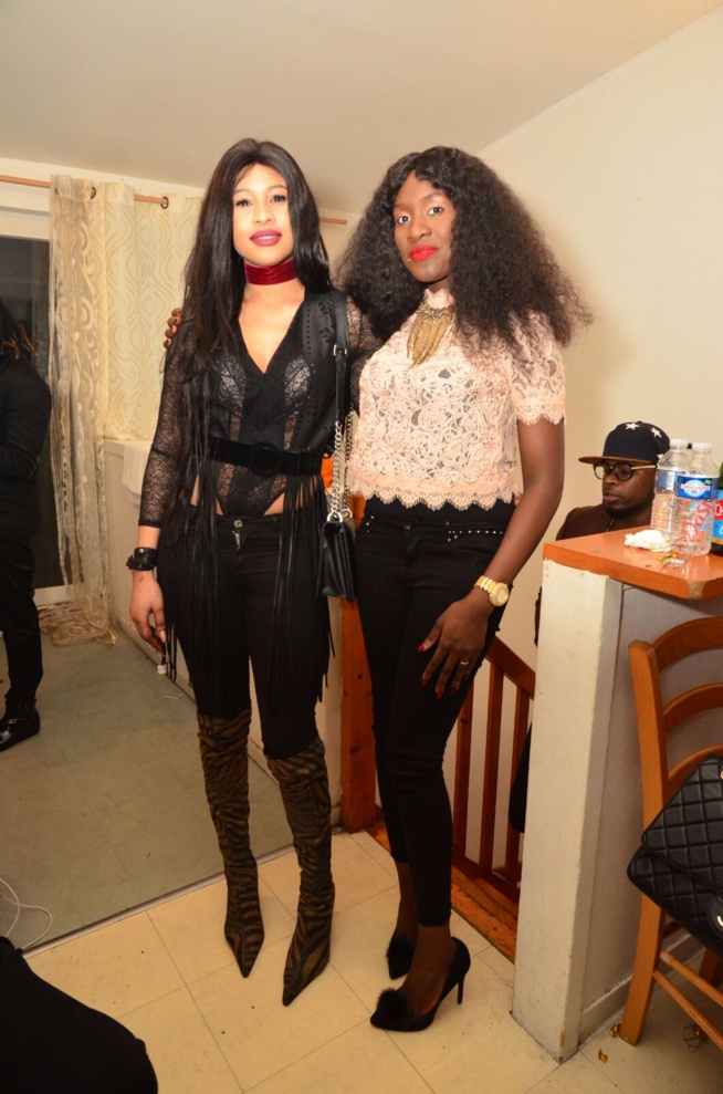 La danseuse de Paris Nguéweul Mbaye souffle une bougies de plus. Regardez la fête. La danseuse de Paris Nguéweul Mbaye souffle une bougies de plus. Regardez la fête.