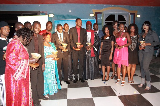 Calebasse de l'excellence, où Calebasse d'insolence? Pape Amadou Mbodj dans quels critères sont décernés ses trophées. Calebasse de l'excellence, où Calebasse d'insolence? Pape Amadou Mbodj dans quels critères sont décernés ses trophées.