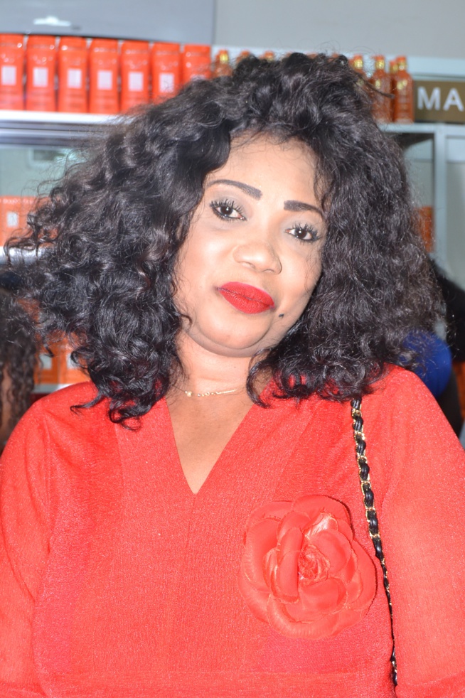 MAKARI SUISSE ARRIVE A DAKAR CHEZ ESPRIT COSMETIQUE: Sacré Coeur à 300m de la Boulangerie Jaune en face SENELEC. MAKARI SUISSE ARRIVE A DAKAR CHEZ ESPRIT COSMETIQUE: Sacré Coeur à 300m de la Boulangerie Jaune en face SENELEC.